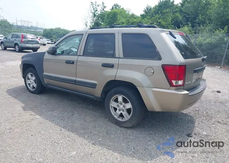 2005 Jeep Grand Cherokee Laredo z USA, uszkodzony, nr VIN 1J4HR48N95C702088